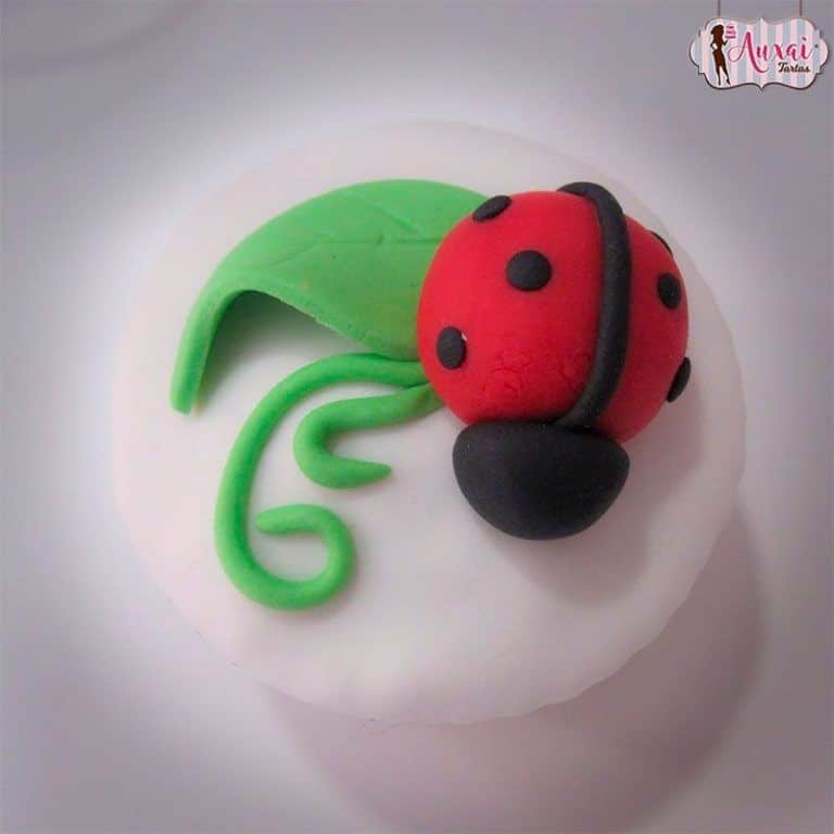Cupcake mariquita personalizado