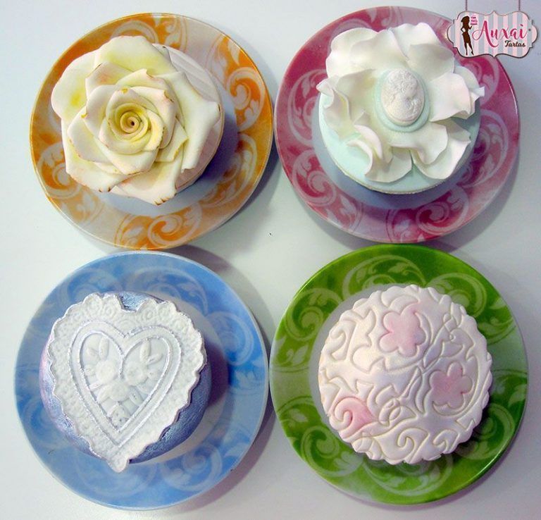 Cupcakes boda encaje y flores