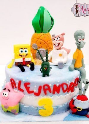 Tarta Bob Esponja 1 piso con figuras de Bob Esponja, Patricio Estrella, Arenita, Calamardo y Plankton