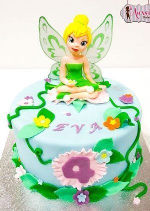 Tarta Disney Campanilla con figura de Campanilla sentada, nombre EVA y número 4