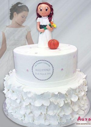 Tarta de comunión niña flores lila