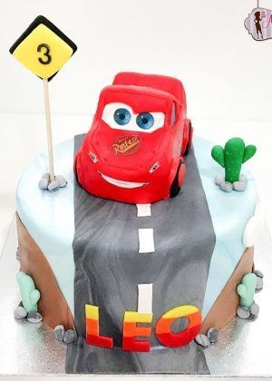 Tarta Rayo McQueen desierto