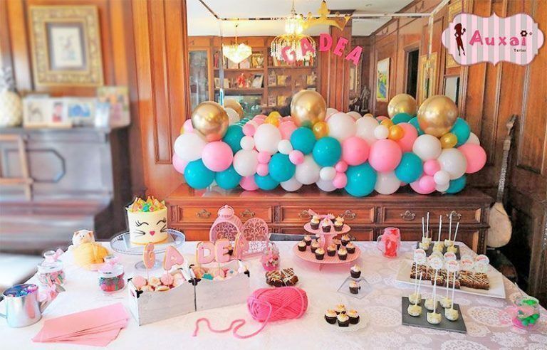 Mesa dulce baby shower temática gatos