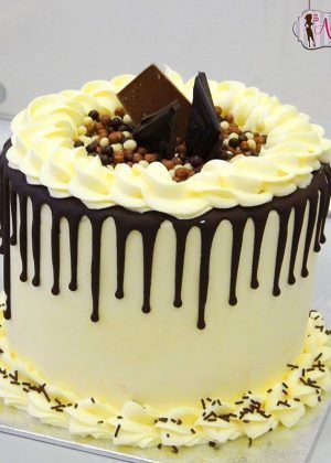 Tarta de buttercream de vainilla con chocolate