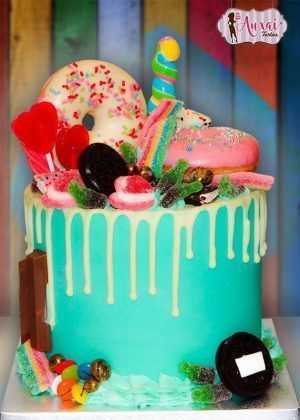 Tarta drip cake donuts sin fondant pastel personalizado Madrid