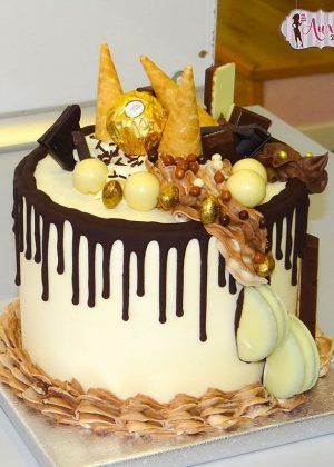 Tarta drip cake cucuruchos mini sin fondant pastel personalizado Madrid