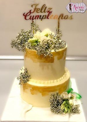 Tarta buttercream flores naturales topper sin fondant pastel personalizado Madrid