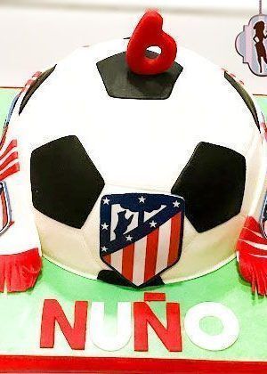 Tarta fútbol medio balón