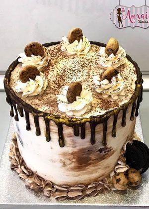 Tarta drip cake mini chips ahoy sin fondant pastel personalizado Madrid