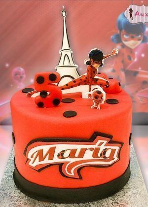 Tarta papel de azúcar Ladybug personalizada para cumpleaños infantil en Madrid