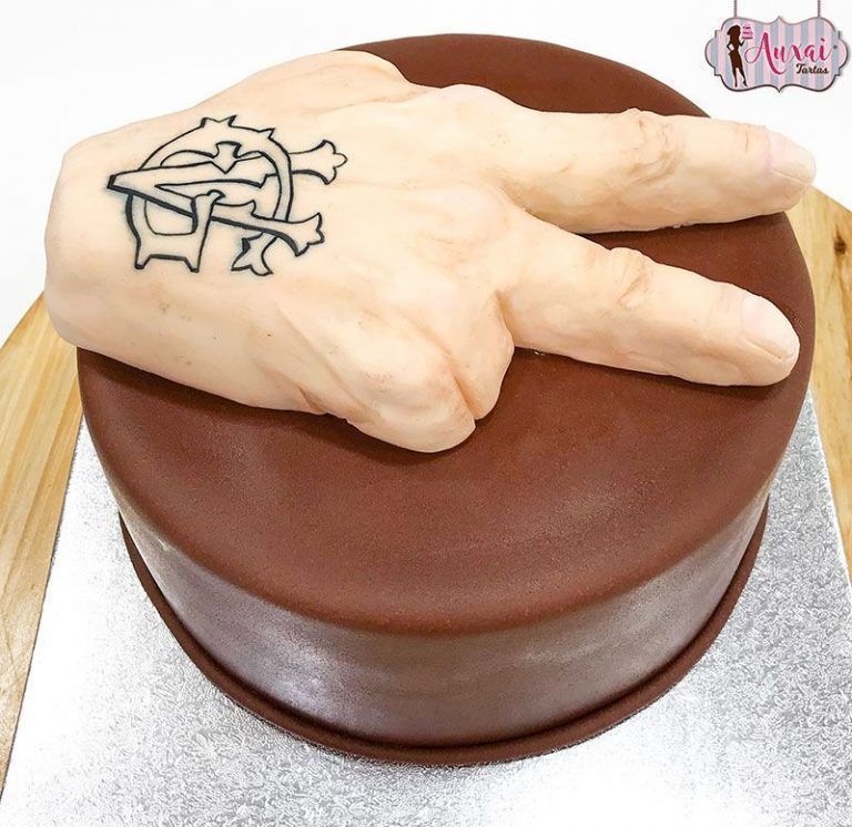 Tarta Mano Gianluca Vacchi Personalizada