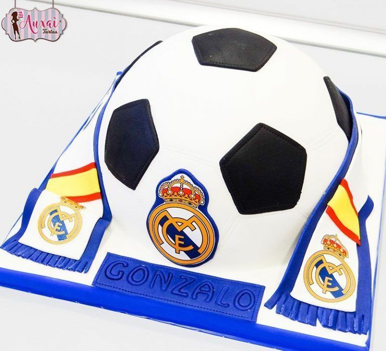 Tarta fútbol medio balón Real Madrid