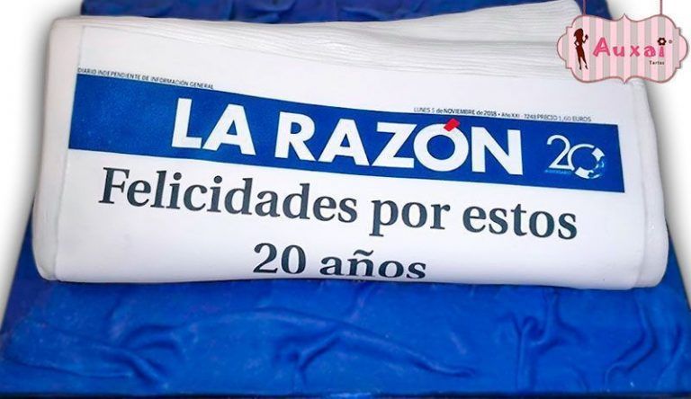 Tarta periódico 3D