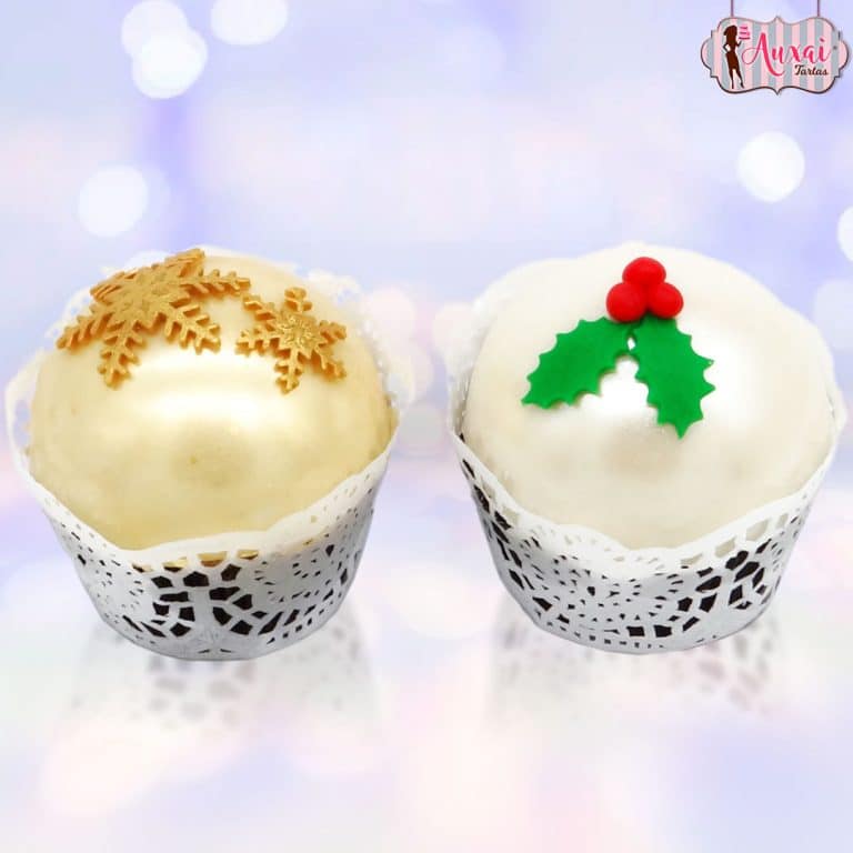 Cupcakes bolas de Navidad con chocolate