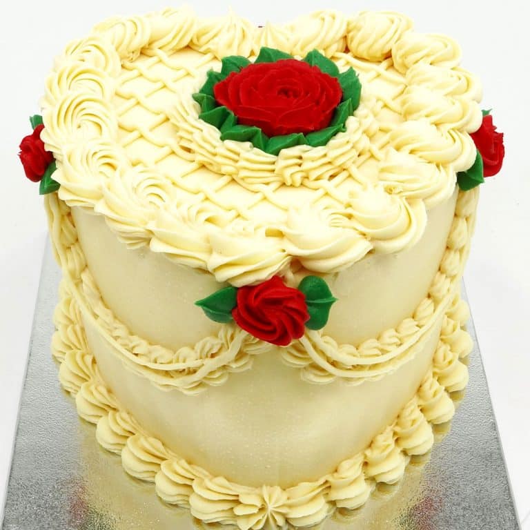 Vintage Cake con Rosas de Buttercream