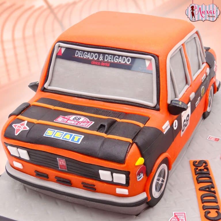 Tarta coche vintage Seat 124
