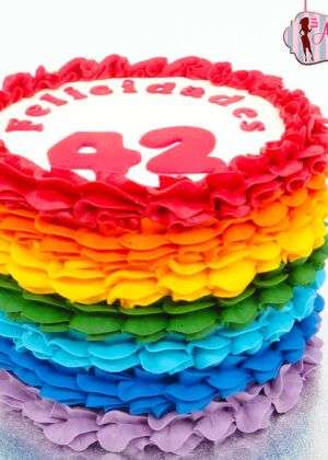 Tarta buttercream arcoiris personalizada en Madrid