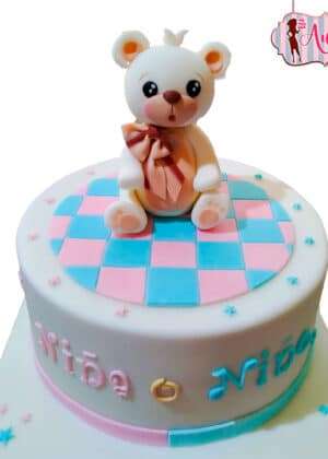 Tarta Gender Reveal osito con osito 3D y tablero de ajedrez rosa y azul en Auxaitartas