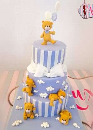 Tarta Bautizo azul ositos con ositos 3D y globos en Auxaitartas