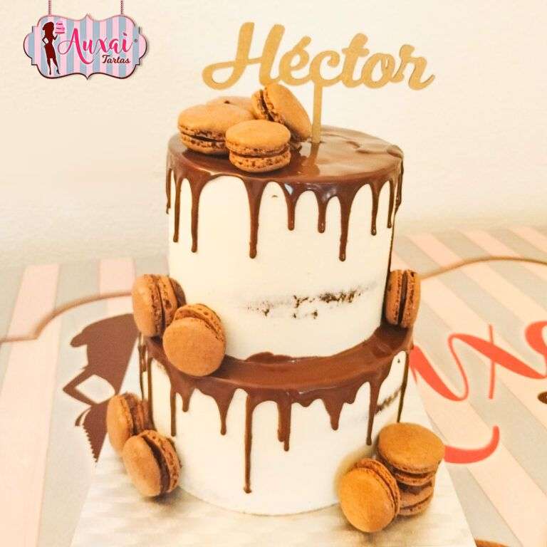 Tarta comunión macarons de chocolate