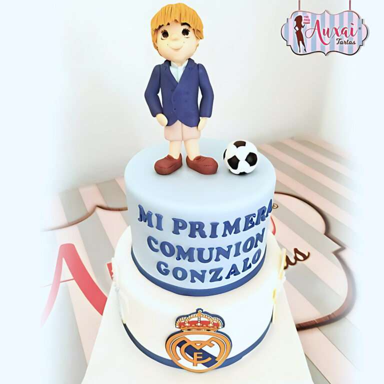 Tarta comunión niño con pantalón corto