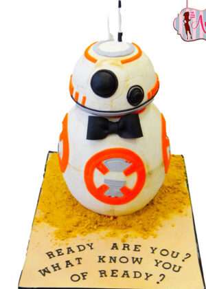Tarta boda para novio Star Wars R2D2 con figura del droide en Auxaitartas