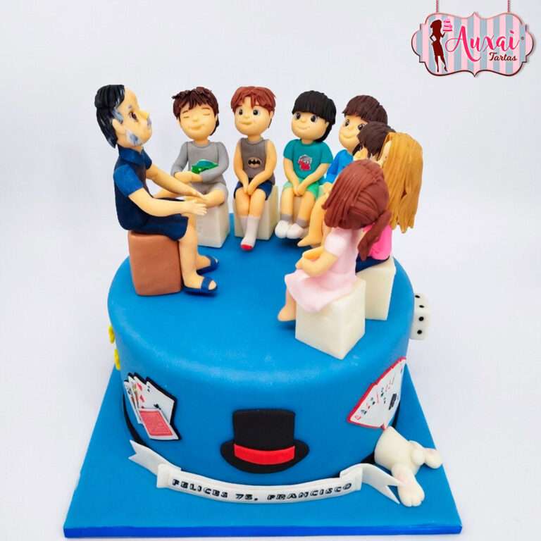 Tarta abuelo mago con sus nietos