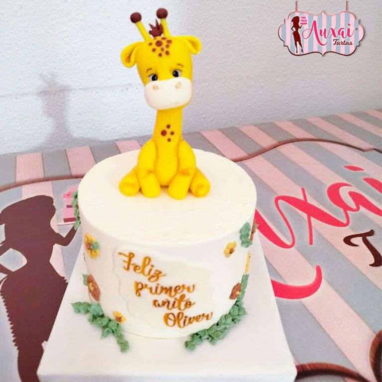 Tarta animales jirafa bebé