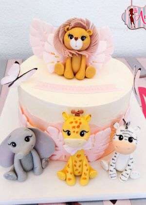Tarta animales selva rosa
