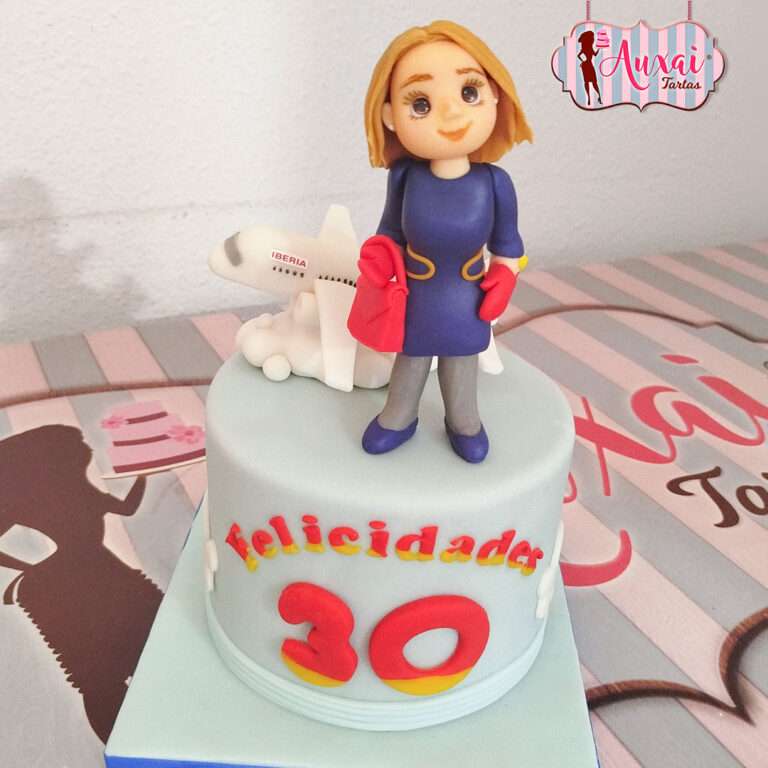 Tarta azafata de Iberia con avión