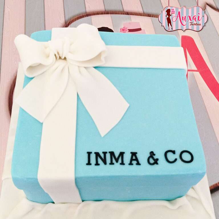 Tarta caja Tiffany cerrada personalizada