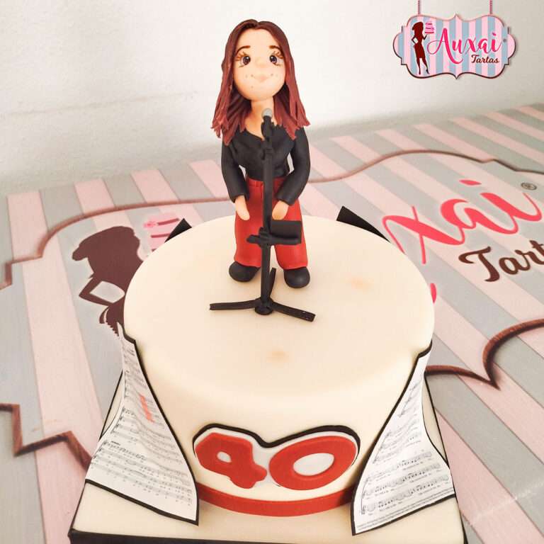 Tarta personalizada para cantante de coro