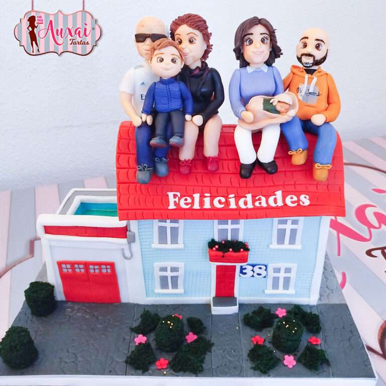 Tarta casa 3D con familia