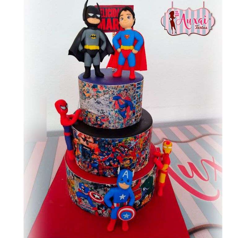 Tarta Infantil Cómics Superhéroes de Diseño