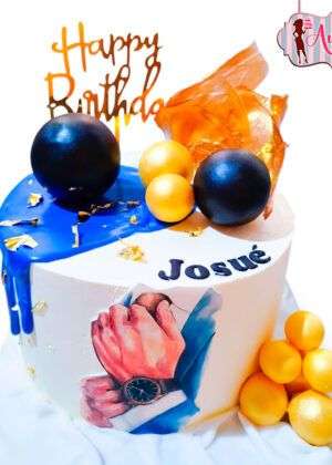 Tarta para chico con globos dorados