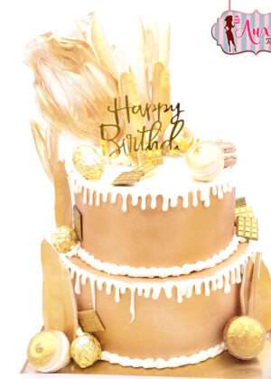 Tarta drip cake dorada