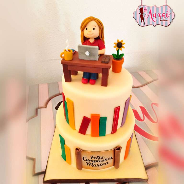 Tarta de Cumpleaños Escritora y Libros de Diseño