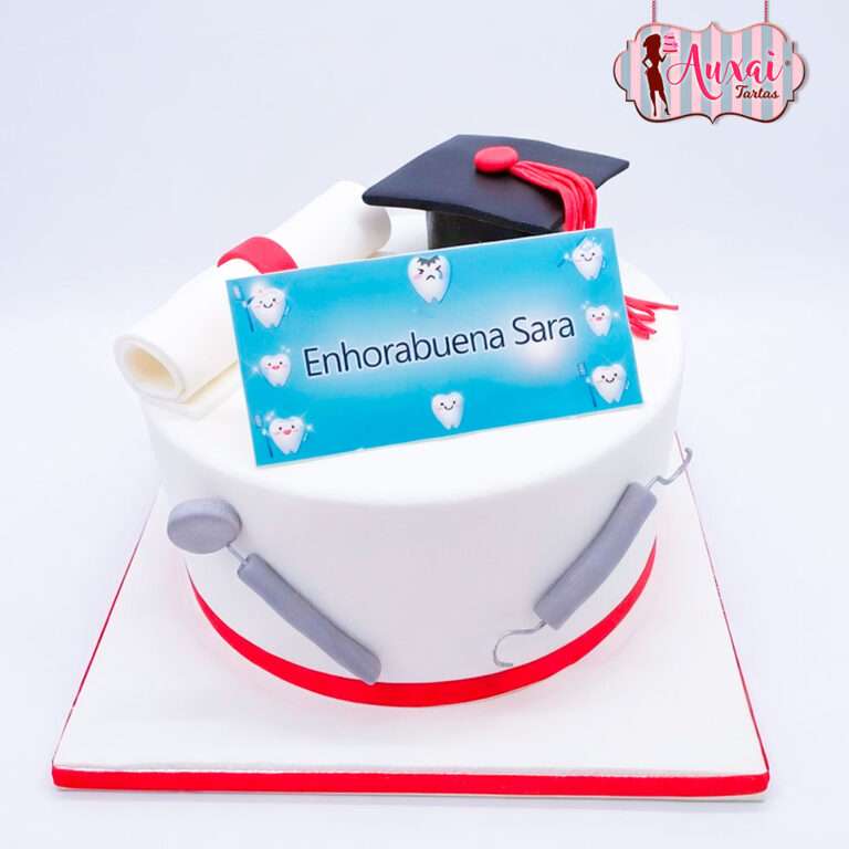 Tarta de Graduación Odontología Sara