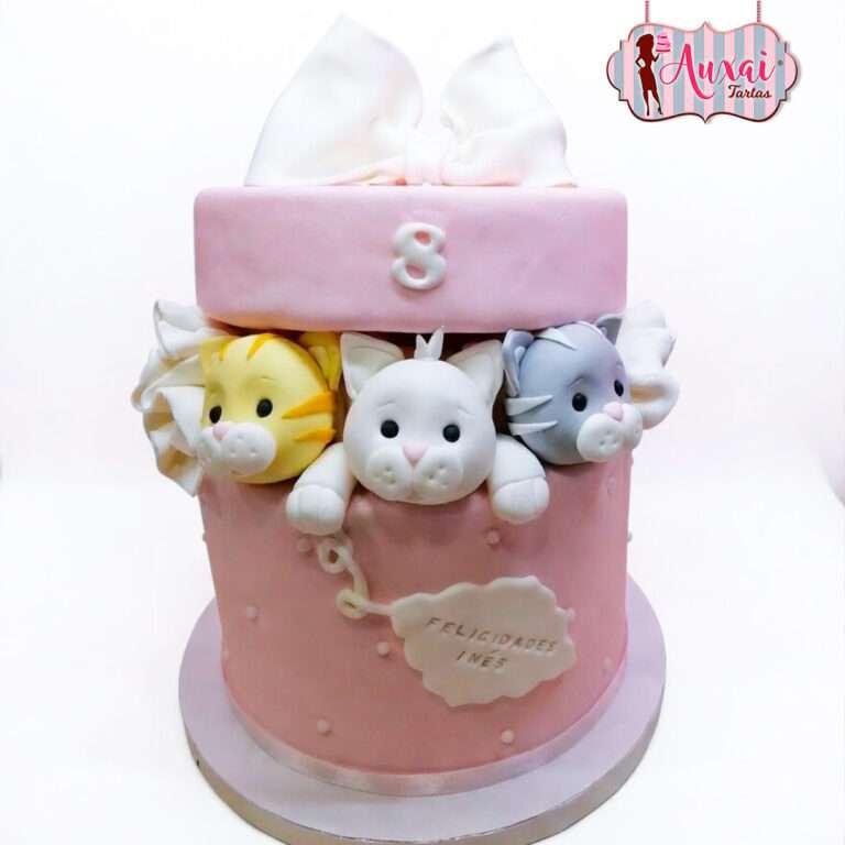 Tarta Infantil Caja de Gatitos Traviesos