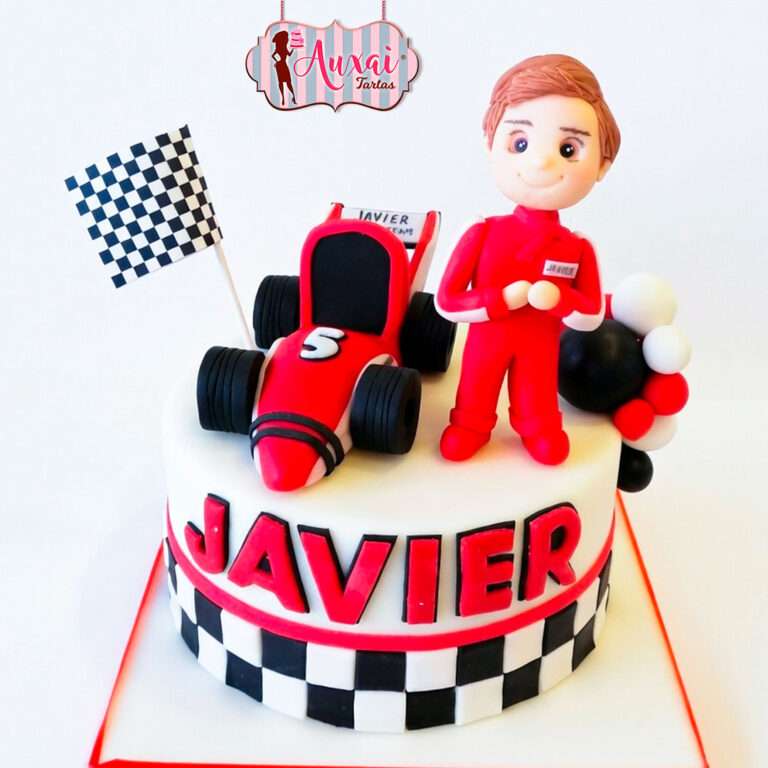 Tarta Infantil de Fórmula 1 con Piloto de Carreras