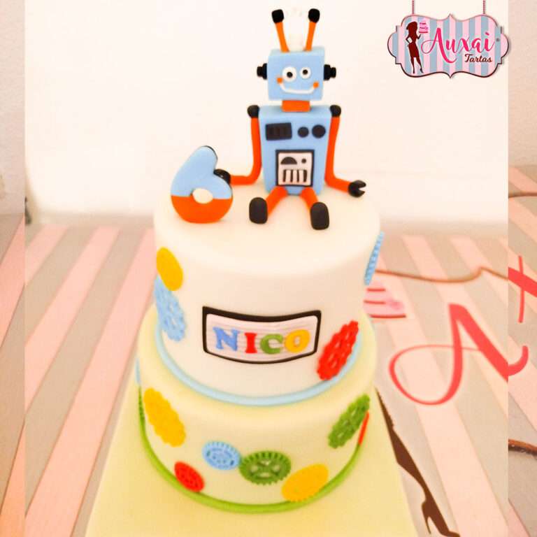 Tarta Infantil Robot Nico con Engranajes