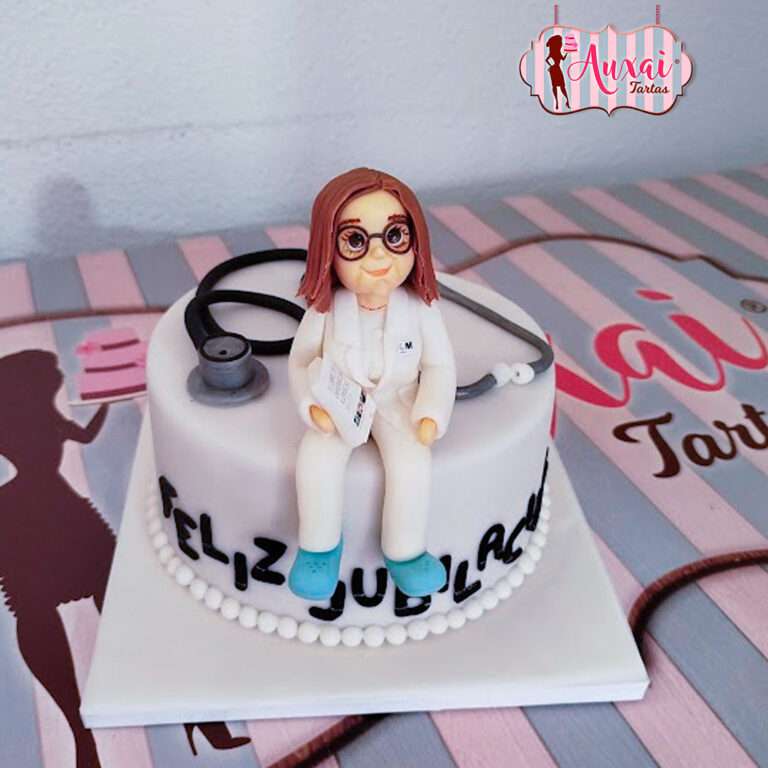 Tarta de Jubilación Doctora con Detalles Médicos