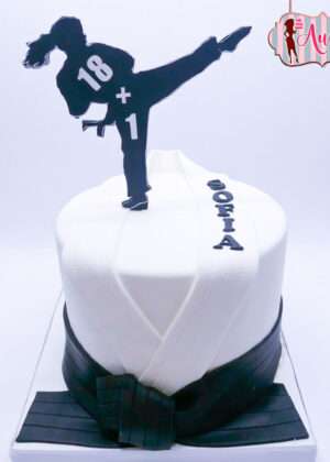 Tarta deporte karate chica
