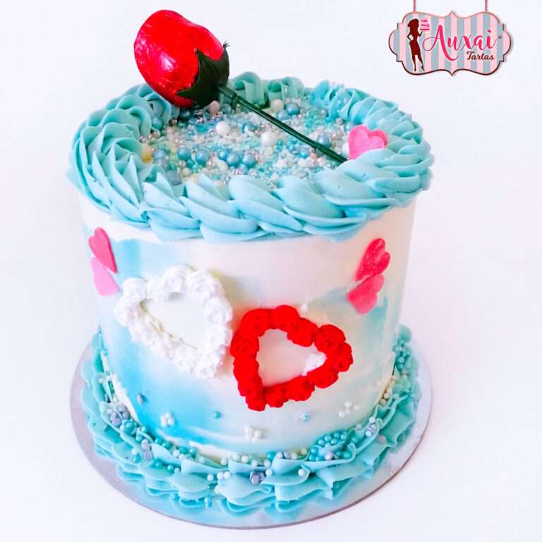 Tarta San Valentín con rosa de chocolate