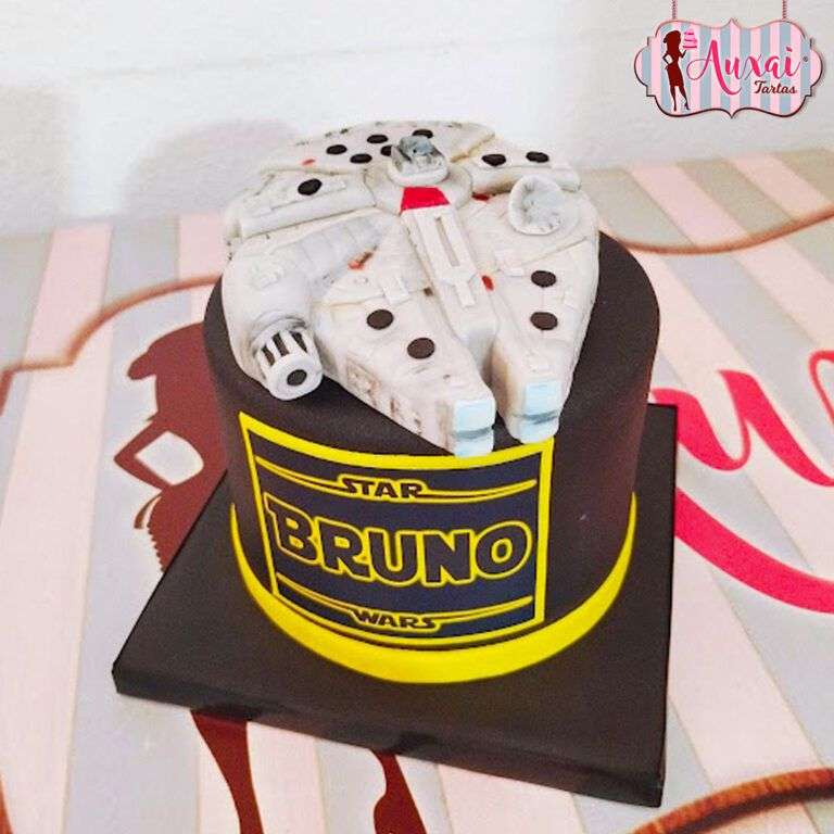 Tarta Star Wars Halcón Milenario