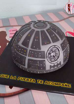 Tarta Star Wars media Estrella de la Muerte
