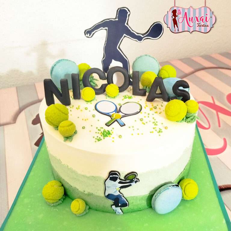Tarta de tenis personalizada con raquetas y pelotas