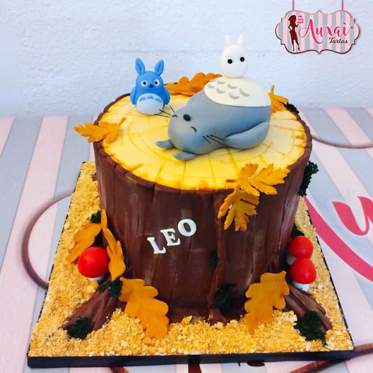 Tarta Infantil Totoro en el Bosque de Ensueño